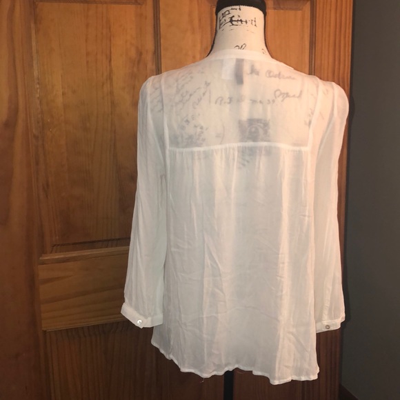 Divided Sheer Pullover Blouse 4 Iridescent Buttons - Picture 4 of 7